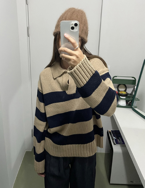 stripe collar knit